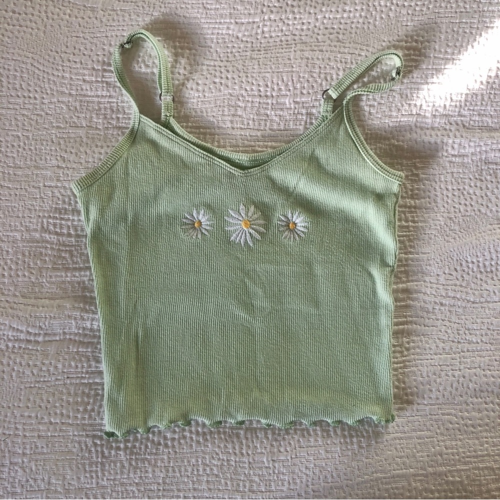 hollister ribbed embroidered mint daisy cami!